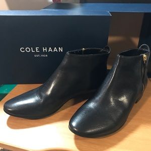 Preowned worn once Cole Haan women boots size 7